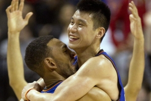 媒体人：林书豪的故事激励着一代代追梦的年轻人 伟大无需多言