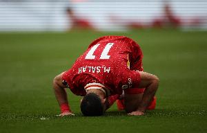 萨拉赫在欧冠开场6分钟完成传射，是英格兰俱乐部球员首人