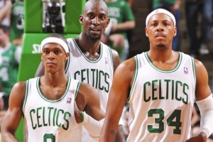 美记：隆多在绿军也是第二年打出来的 希望谢泼德每场能顶20分钟