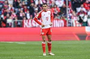 弗洛因德：穆西亚拉恢复进展不错，但距离复出还需要一段时间