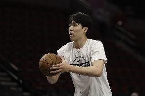 韩媒：杨瀚森已逐渐迷失 球队或后悔选他因11号秀科沃德目前14+6