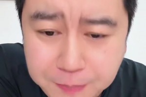大史：比尔买断后就来快船吧 鲍威尔走了 可以给你首发承诺了