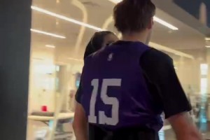 詹姆斯＆纳什狂吹库里：他不拿球的时候才是最危险的时刻！