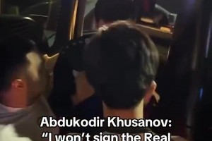 乖孩子啊！出于对曼城的尊重，此前胡桑诺夫没有在皇马球衣上签名